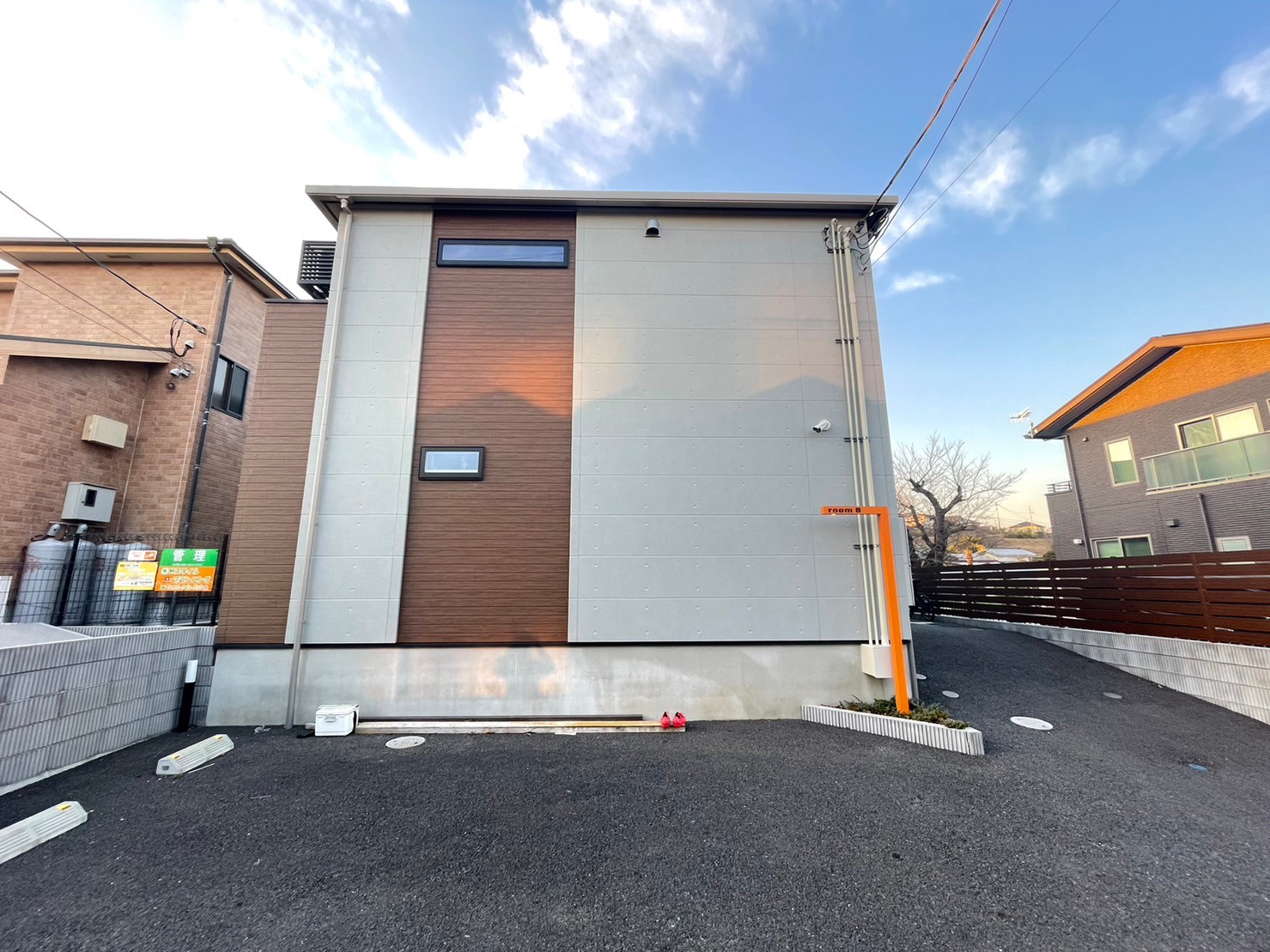 room8　102号室